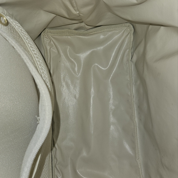 Canvelle medium crossbody tote, green, EUC - Picture 2 of 5